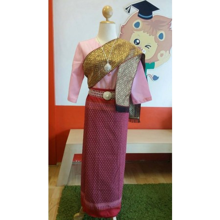 ชุดไทยพื้นบ้าน ผ้าถุงฝ้ายแก้วนุ่งสด เสื้อแขนกระบอก 3 ส่วน สีชมพู และสไบอีสาน  (ผู้ใหญ่)